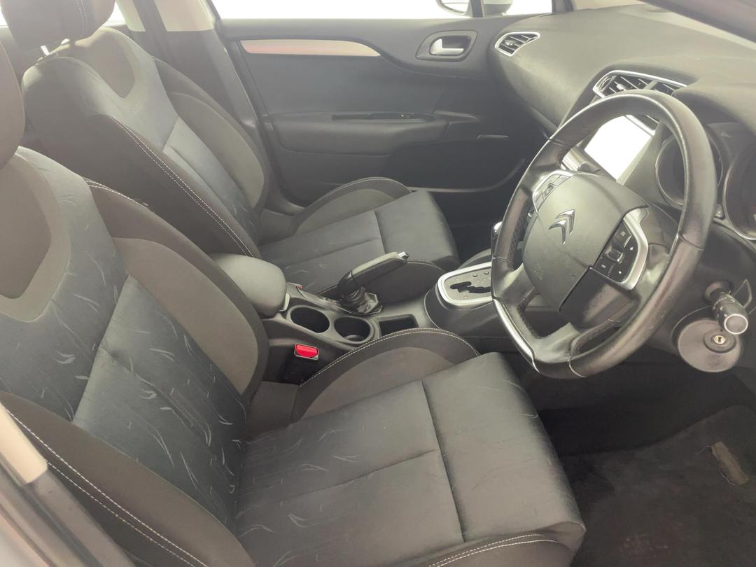 Photo '16' of Citroen C4