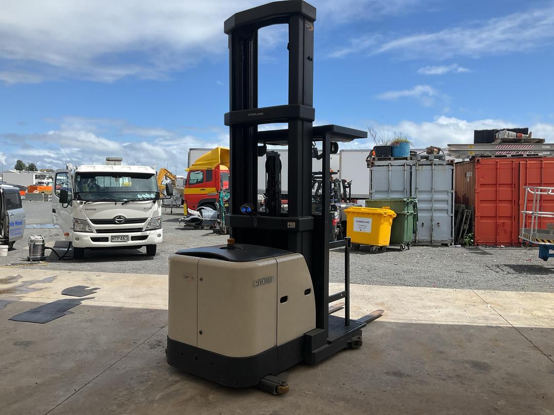 Photo '4' of Crown SP3520-30TT312 H Other Machine