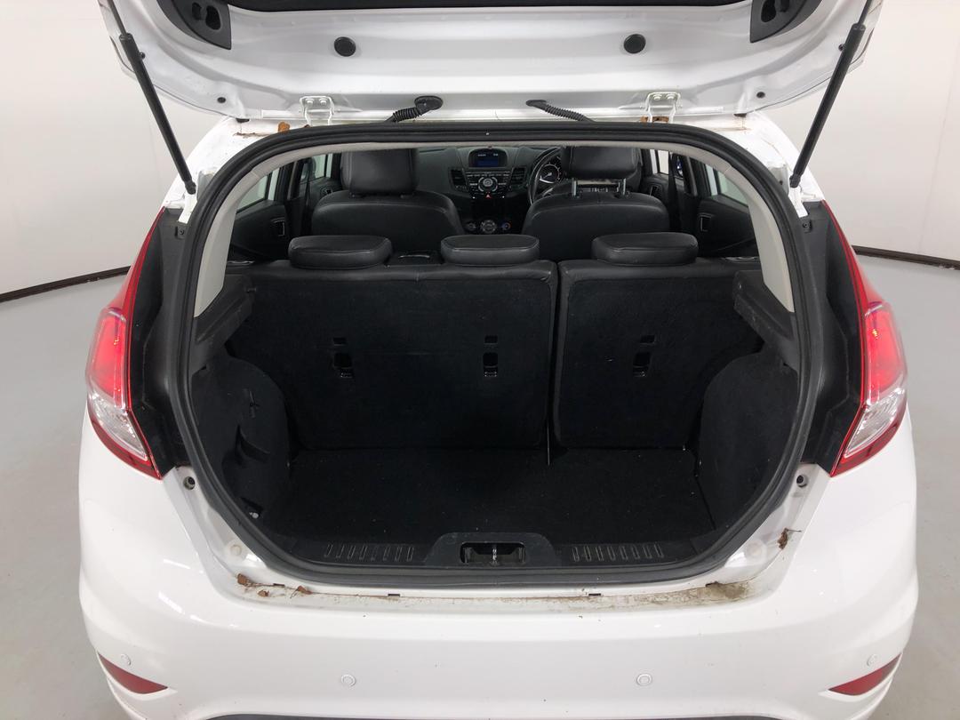 Photo '12' of Ford Fiesta Sport