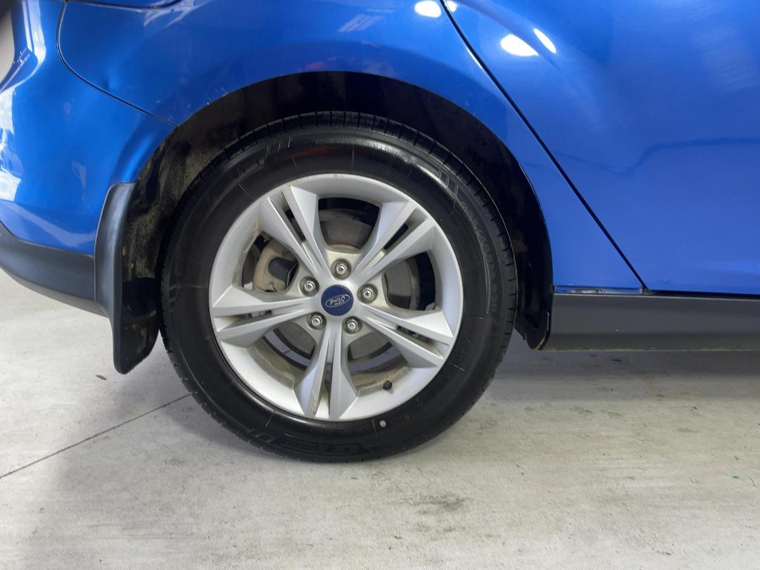 Photo '12' of Ford Focus