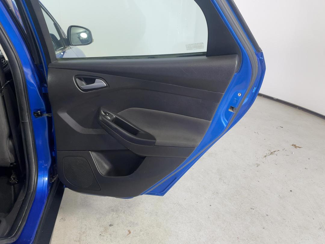 Photo '19' of Ford Focus