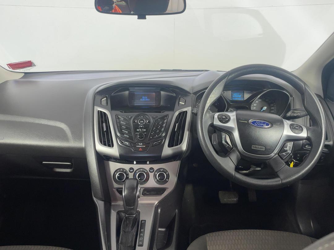 Photo '17' of Ford Focus