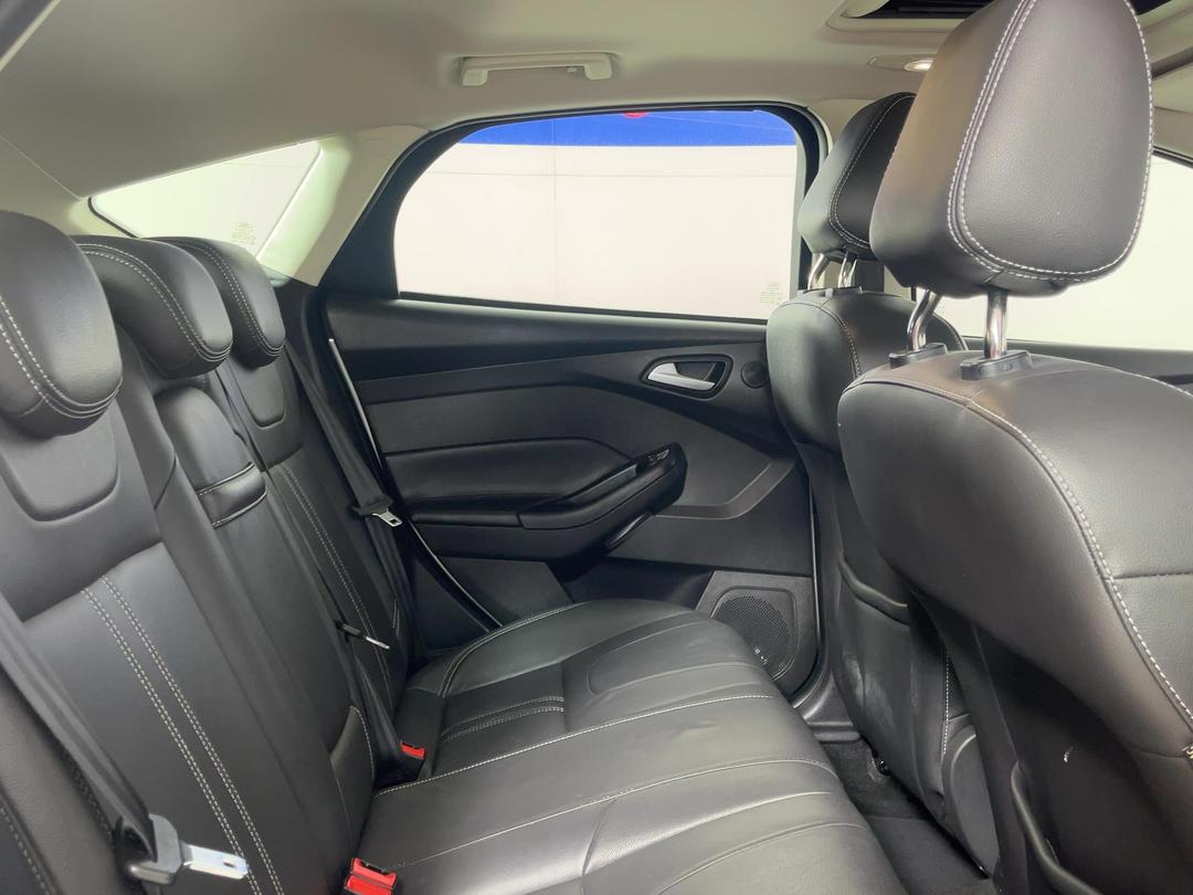 Photo '20' of Ford Focus