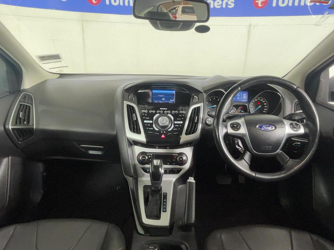 Photo '17' of Ford Focus