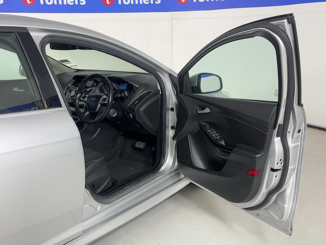 Photo '15' of Ford Focus