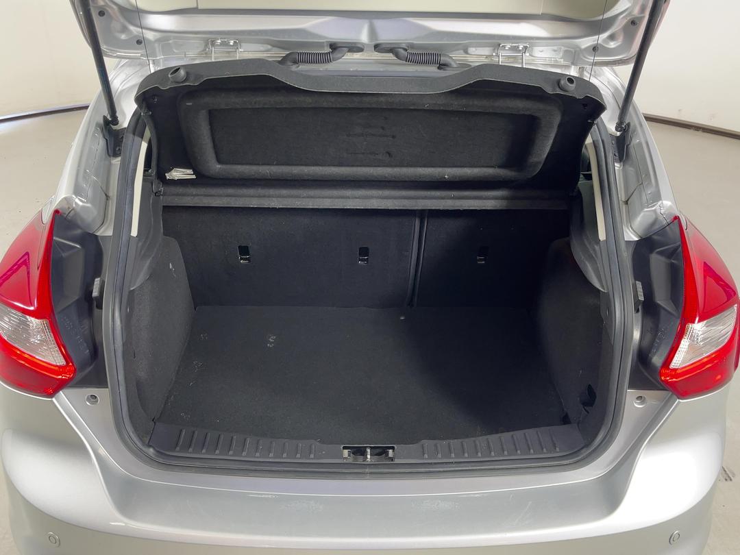 Photo '14' of Ford Focus
