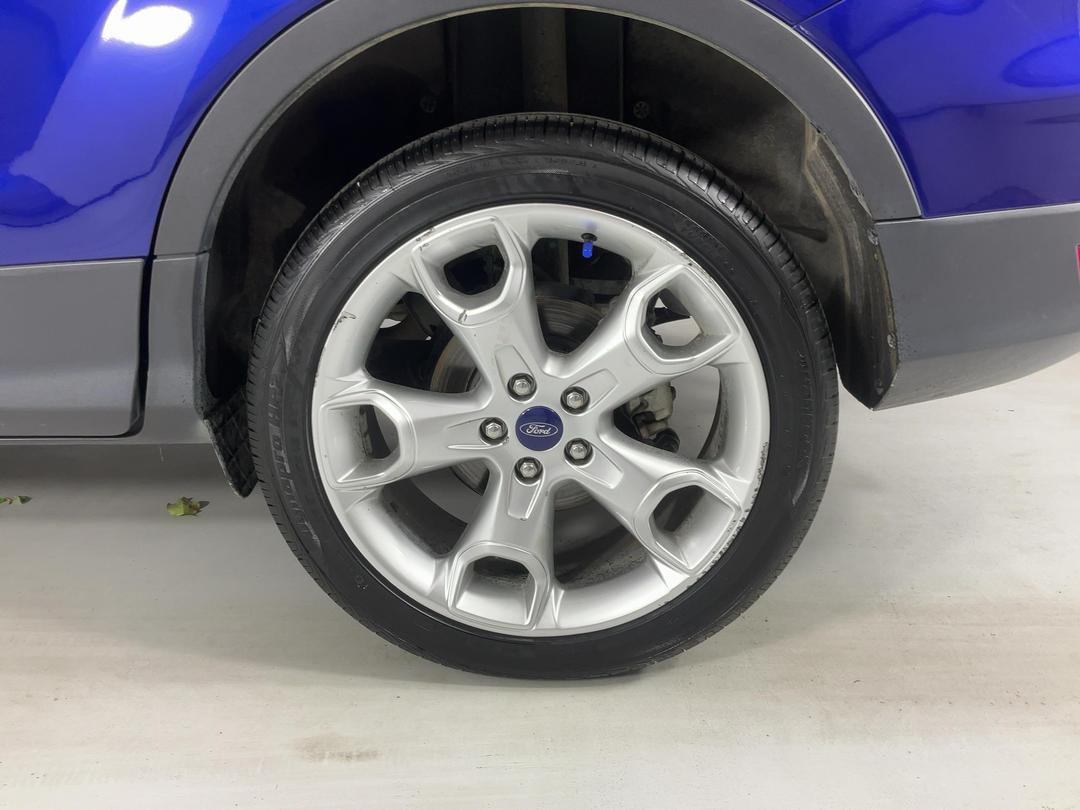 Photo '11' of Ford Kuga