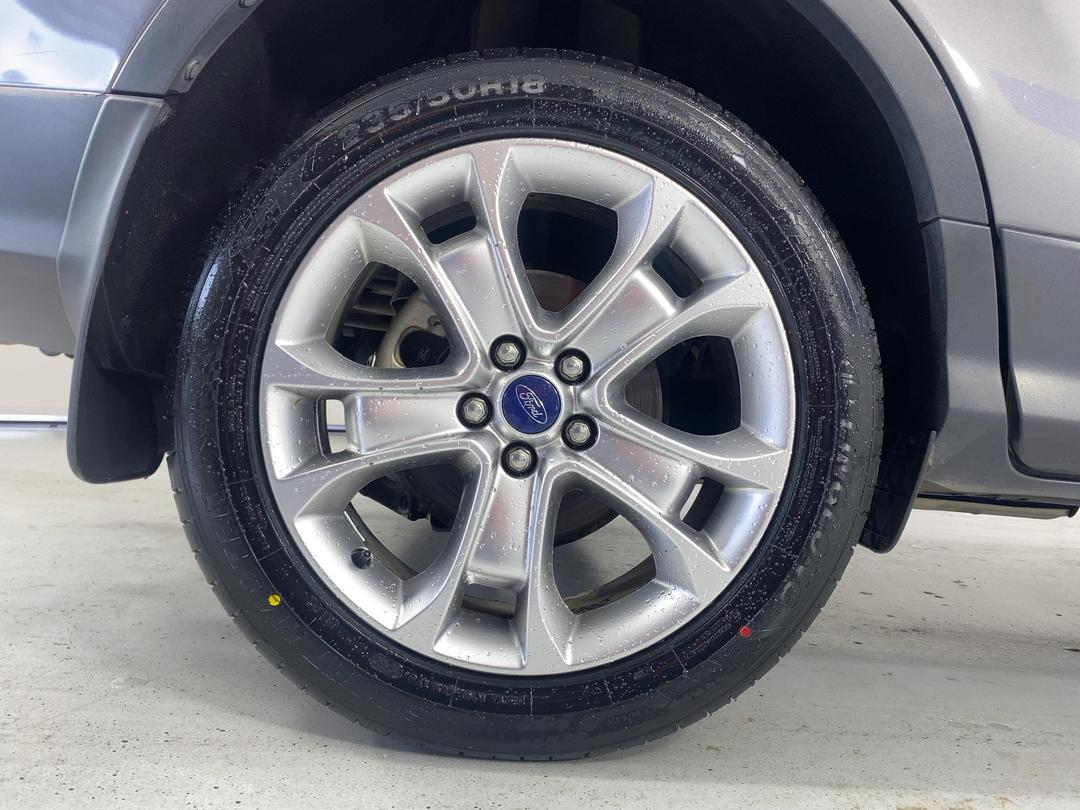 Photo '12' of Ford Kuga