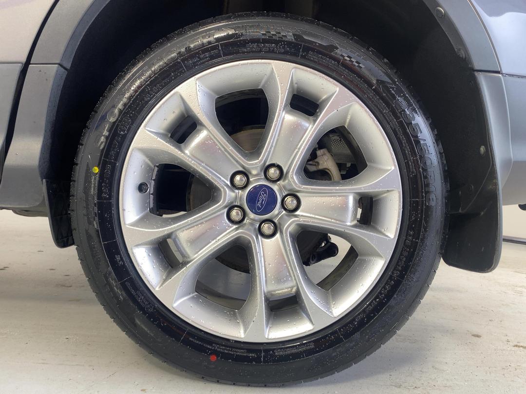 Photo '11' of Ford Kuga