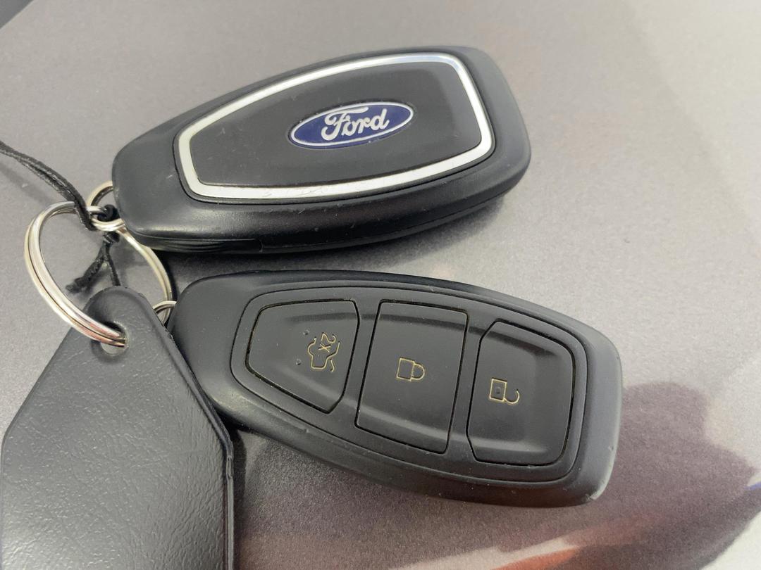 Photo '22' of Ford Kuga