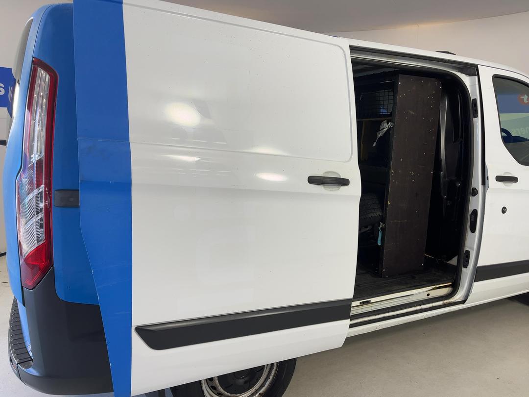 Photo '19' of Ford Transit