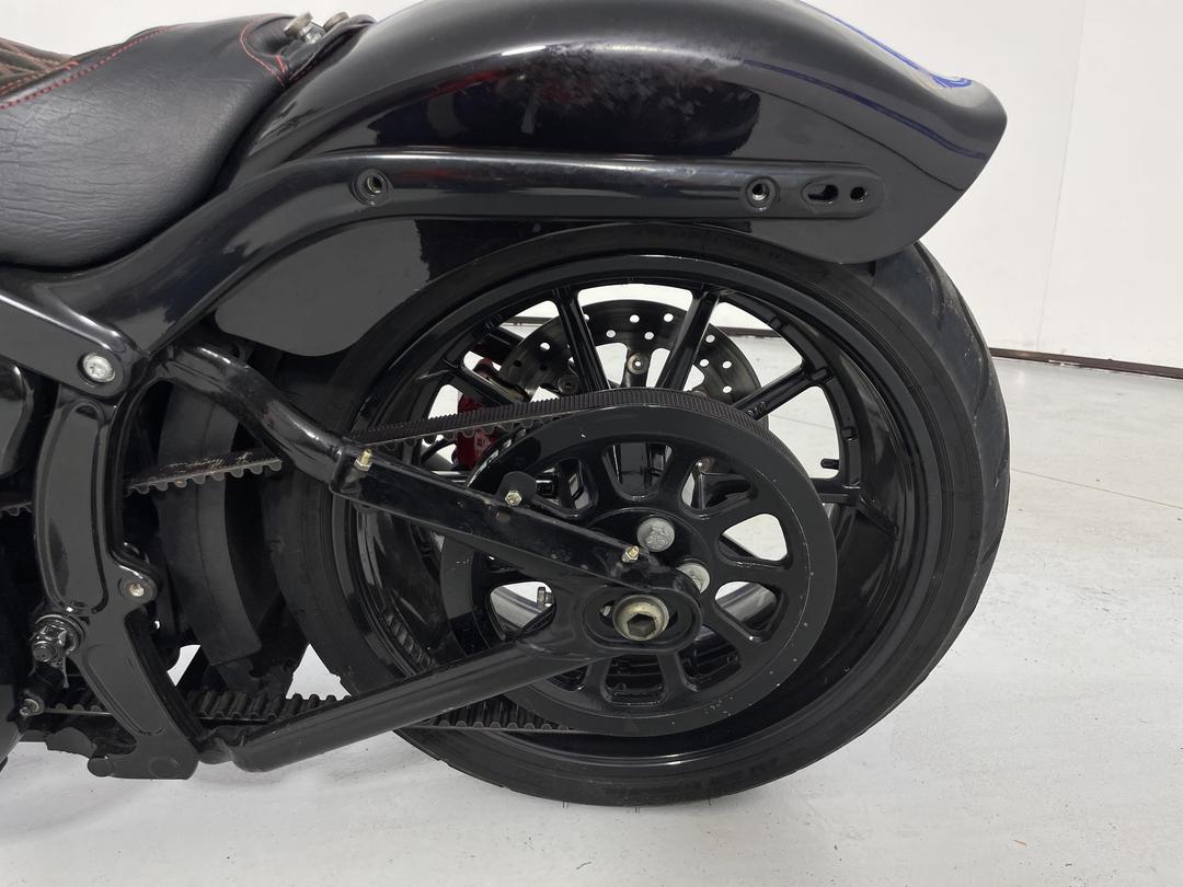 Photo '5' of Harley Davidson Fxsb BREAKOUT