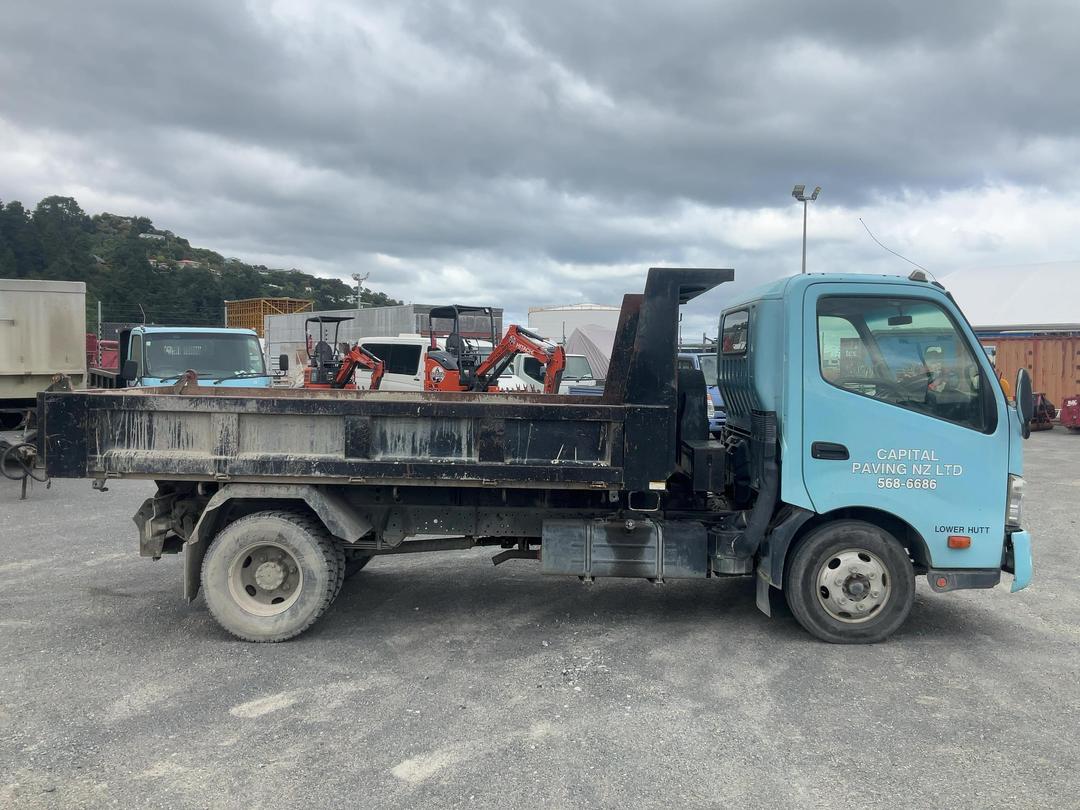 Photo '4' of Hino 300 XZU710R-Hkfqtq3 Tipper