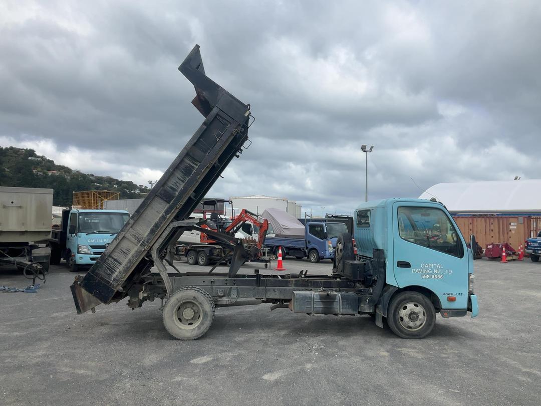 Photo '5' of Hino 300 XZU710R-Hkfqtq3 Tipper