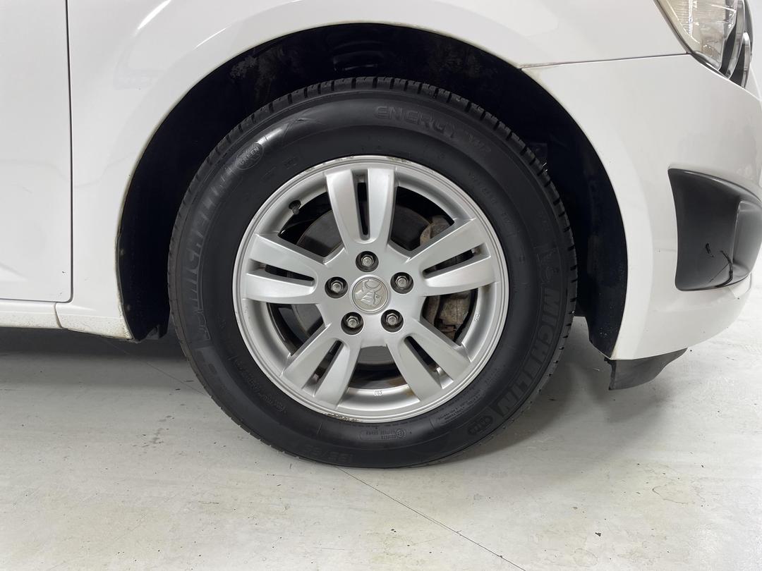 Photo '9' of Holden Barina