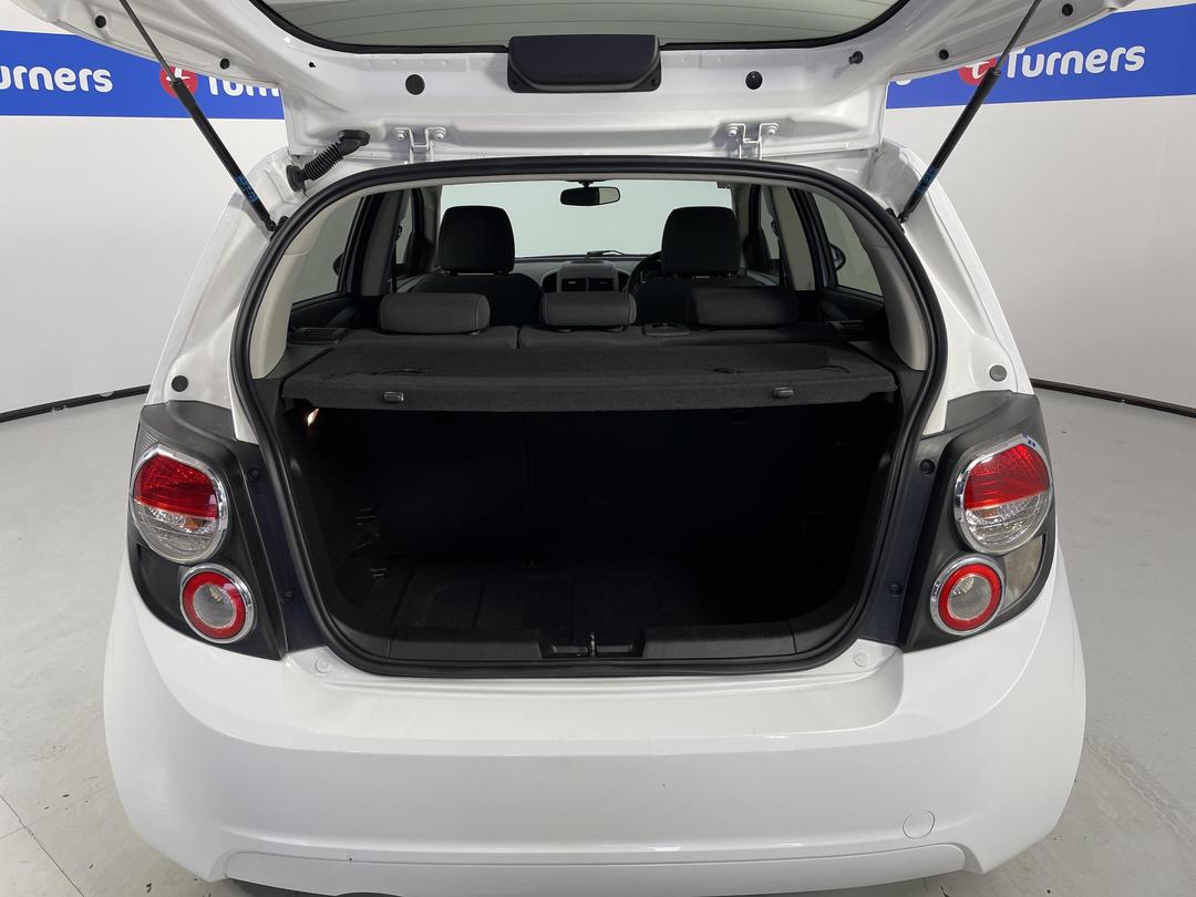 Photo '14' of Holden Barina