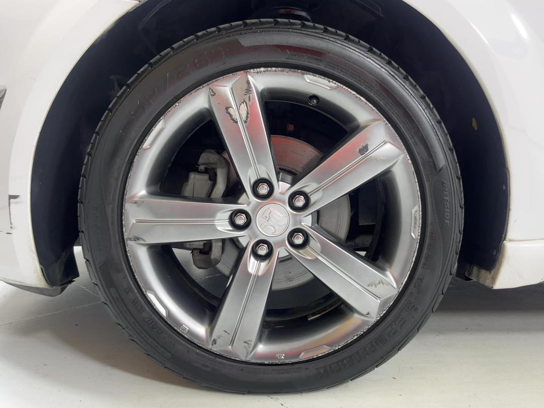 Photo '10' of Holden Barina