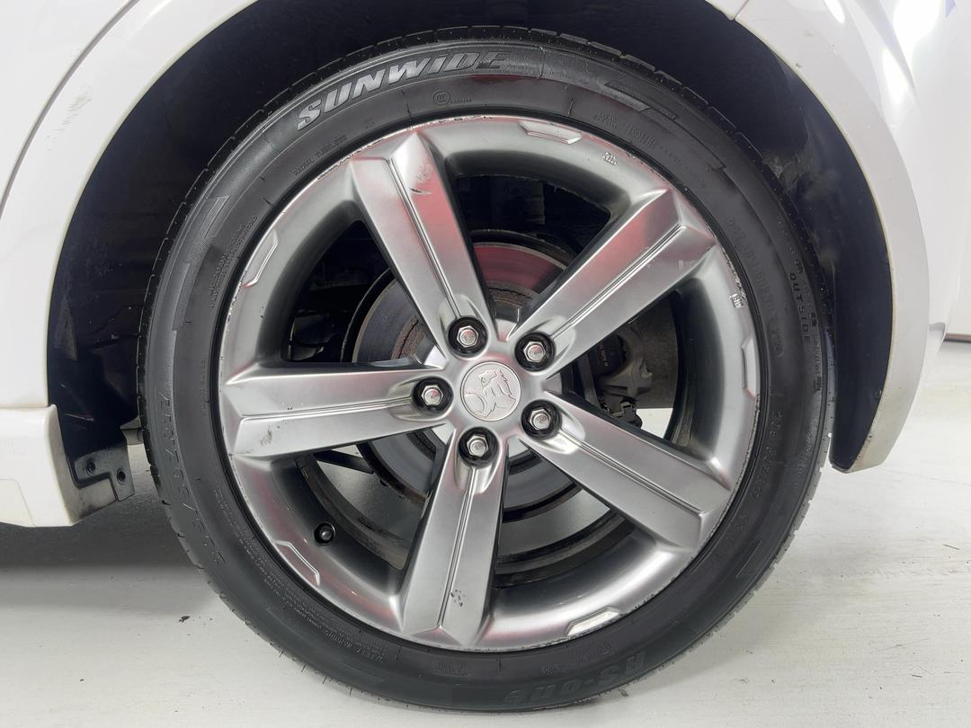 Photo '11' of Holden Barina