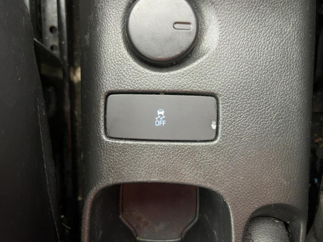 Photo '25' of Holden Barina
