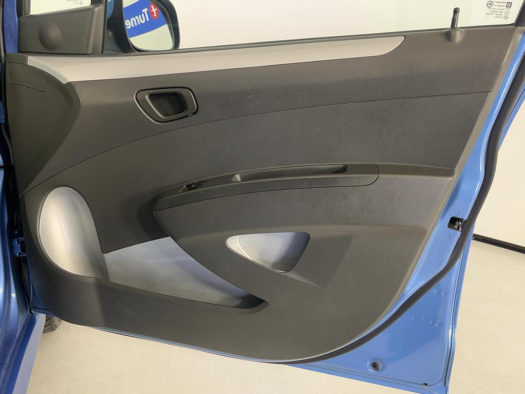 Photo '15' of Holden Barina Spark