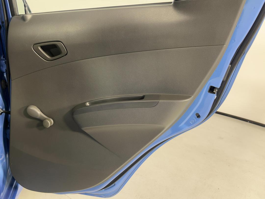 Photo '19' of Holden Barina Spark