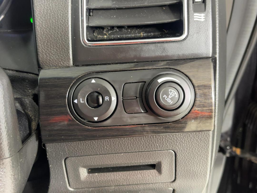 Photo '24' of Holden Captiva 7