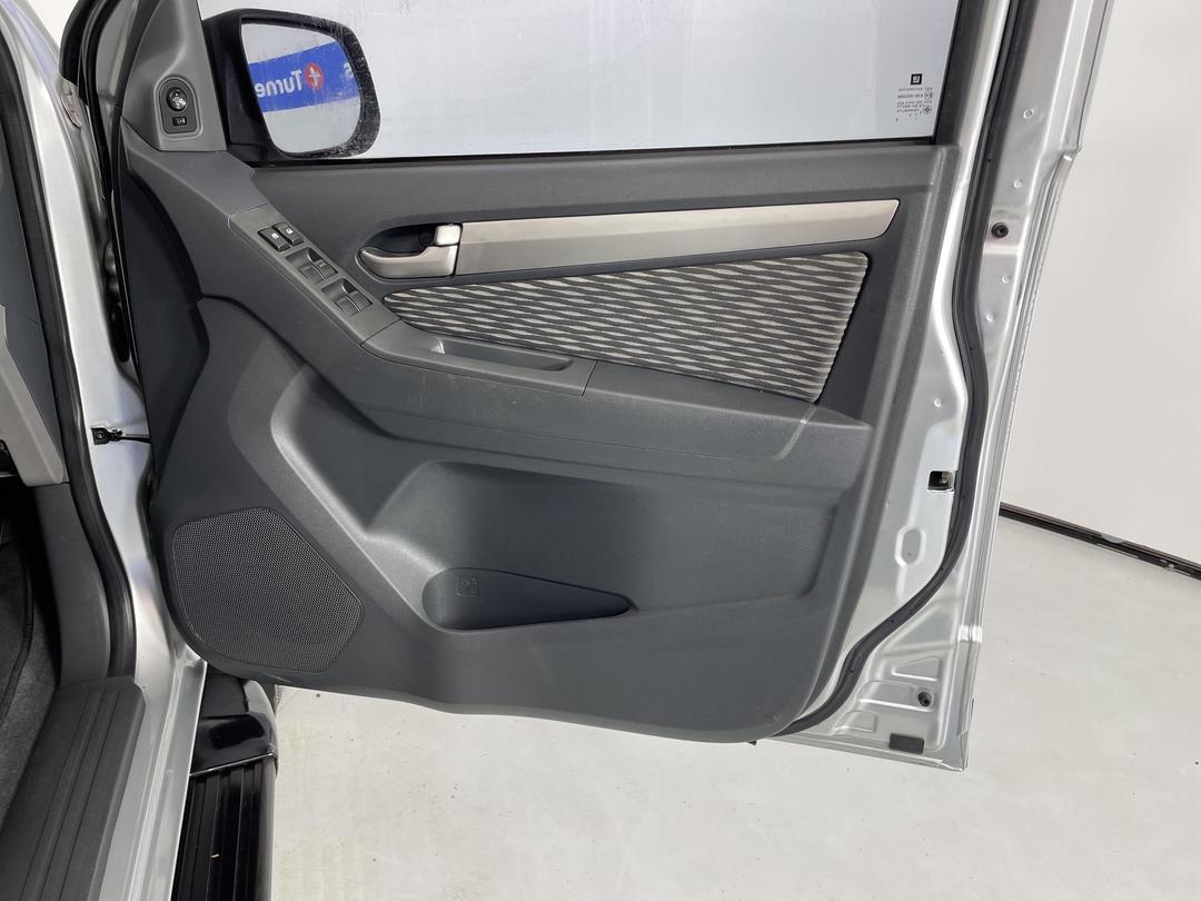 Photo '15' of Holden Colorado