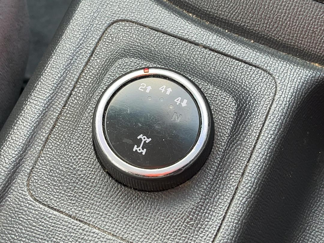 Photo '28' of Holden Colorado