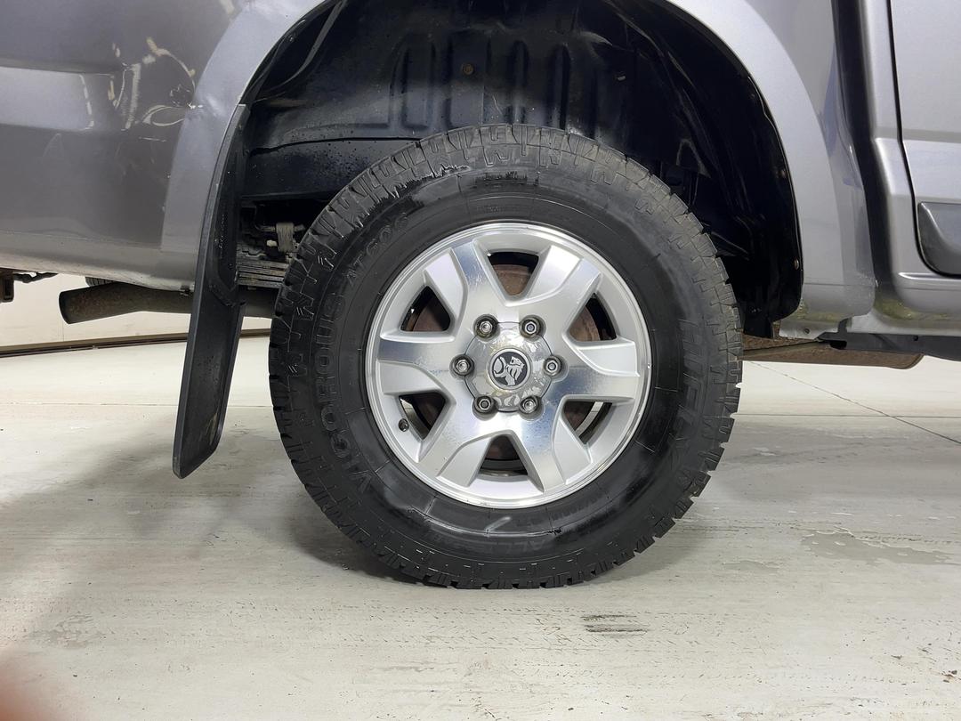 Photo '12' of Holden Colorado