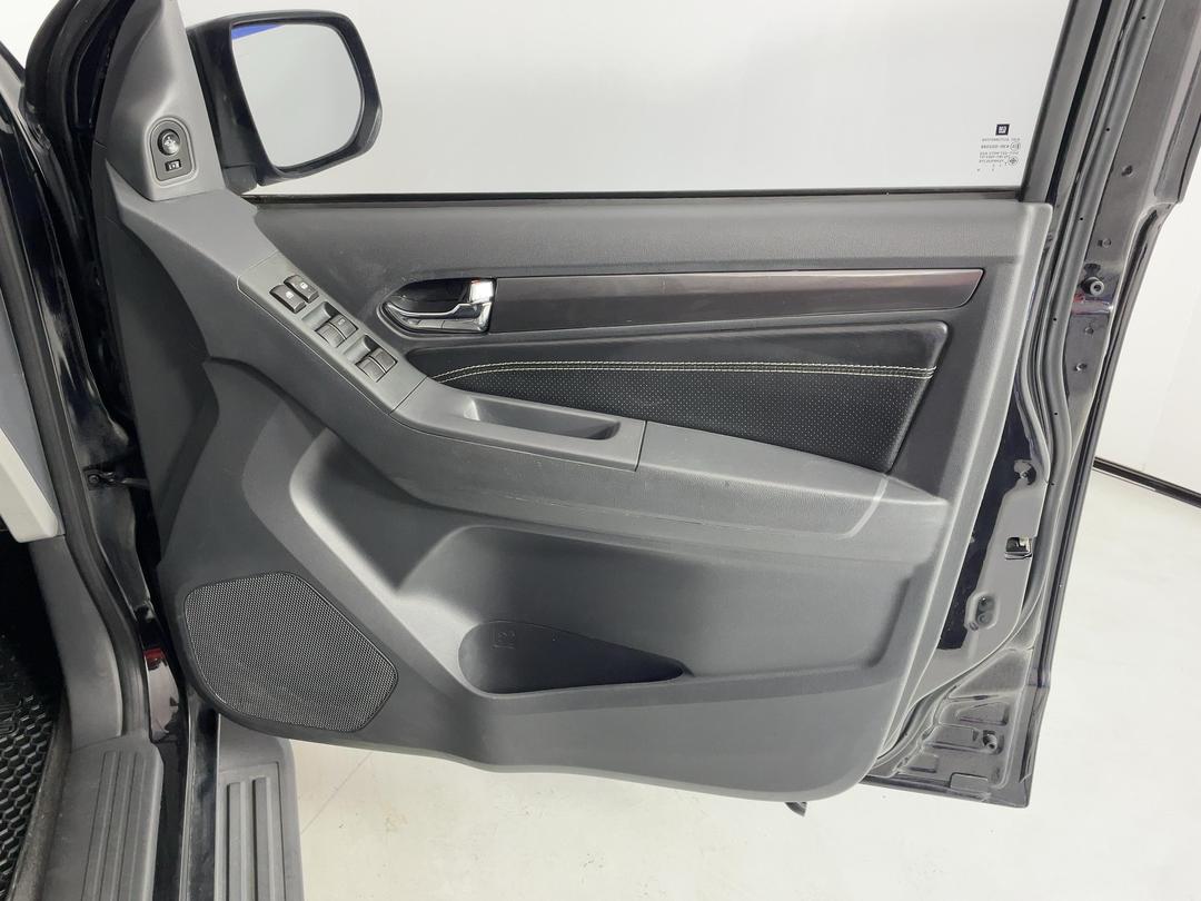 Photo '15' of Holden Colorado