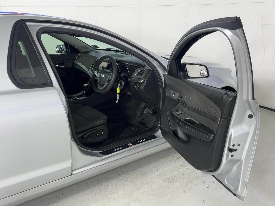 Photo '15' of Holden Commodore