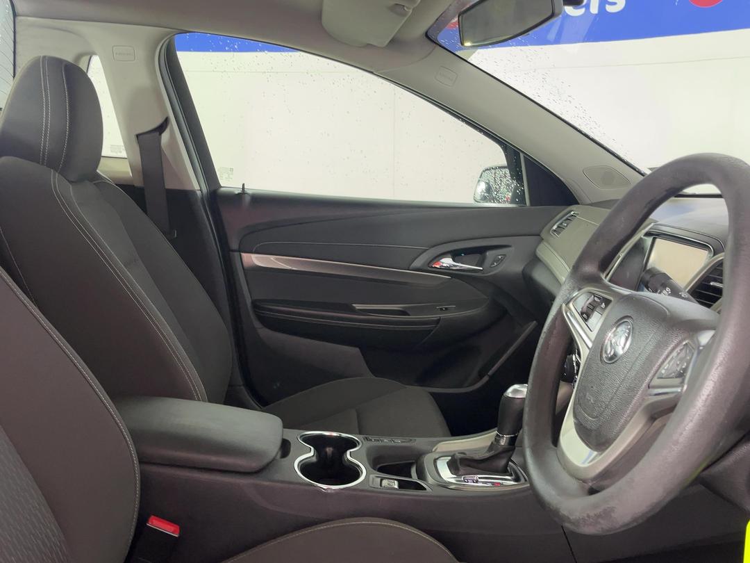 Photo '16' of Holden Commodore