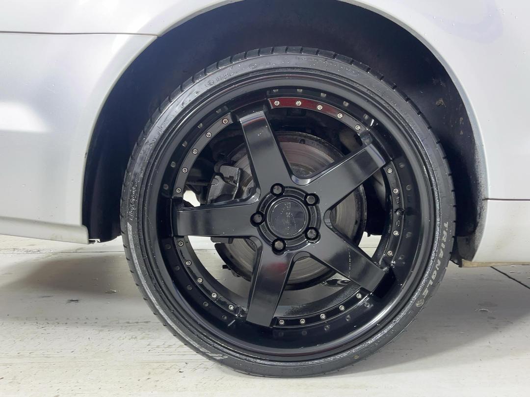 Photo '12' of Holden Commodore