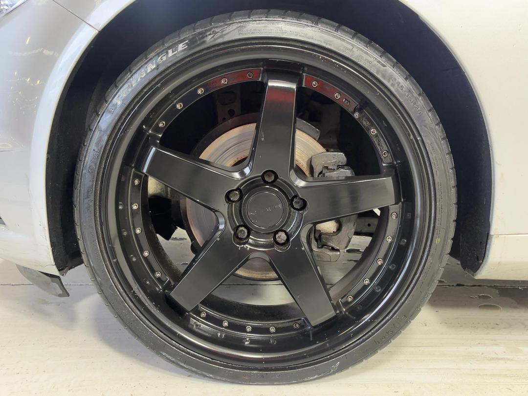 Photo '10' of Holden Commodore