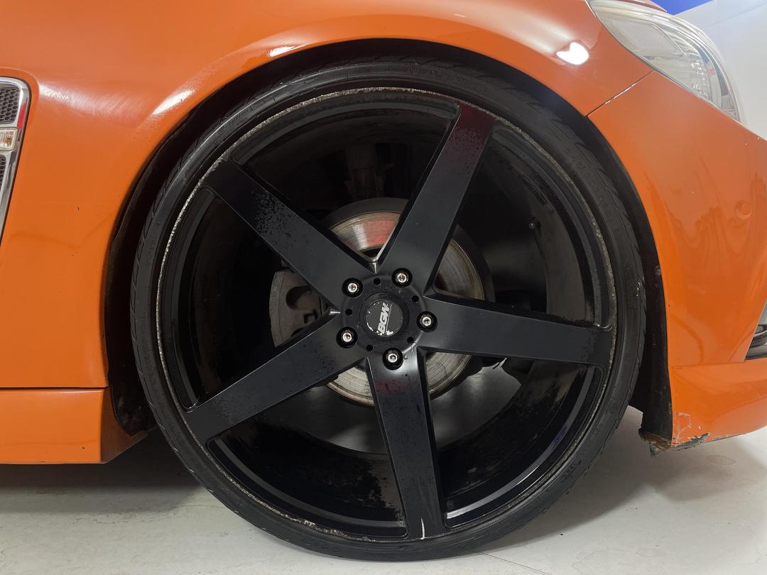 Photo '7' of Holden Commodore VF SV6