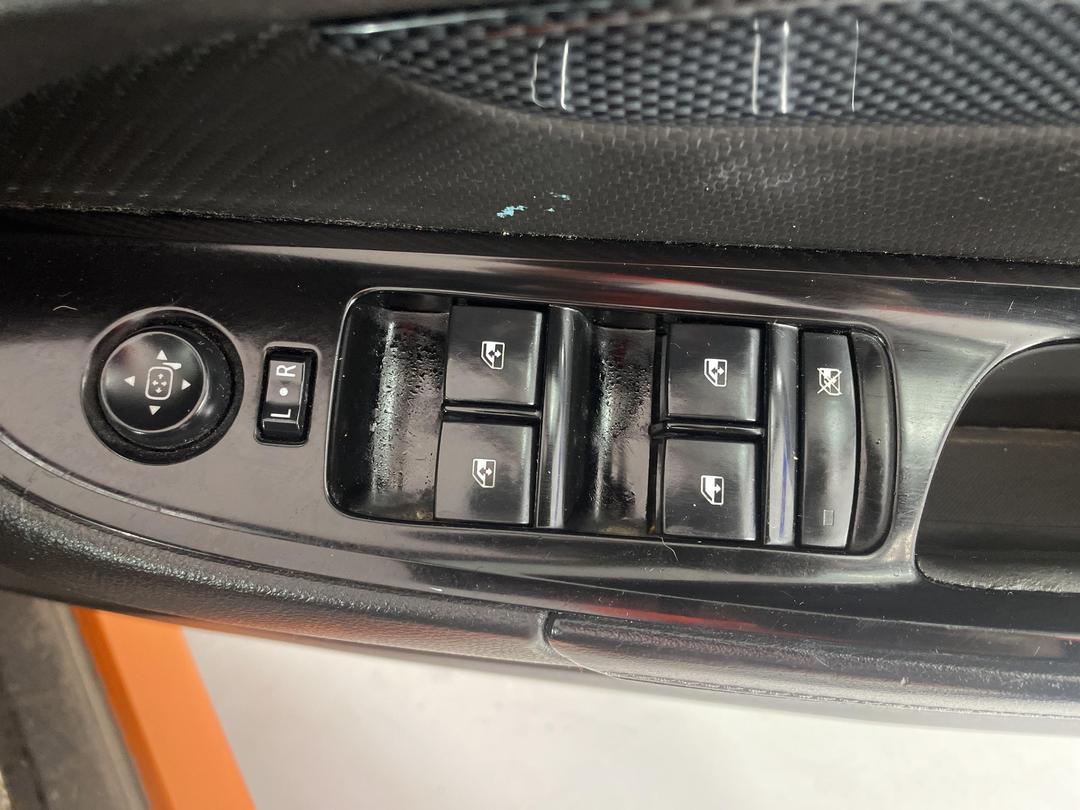 Photo '22' of Holden Commodore VF SV6