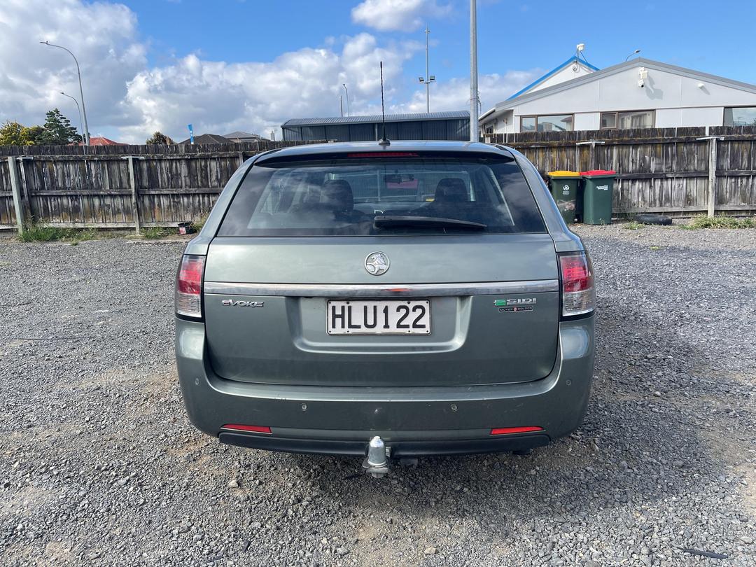 Photo '5' of Holden Commodore VF Evoke V6