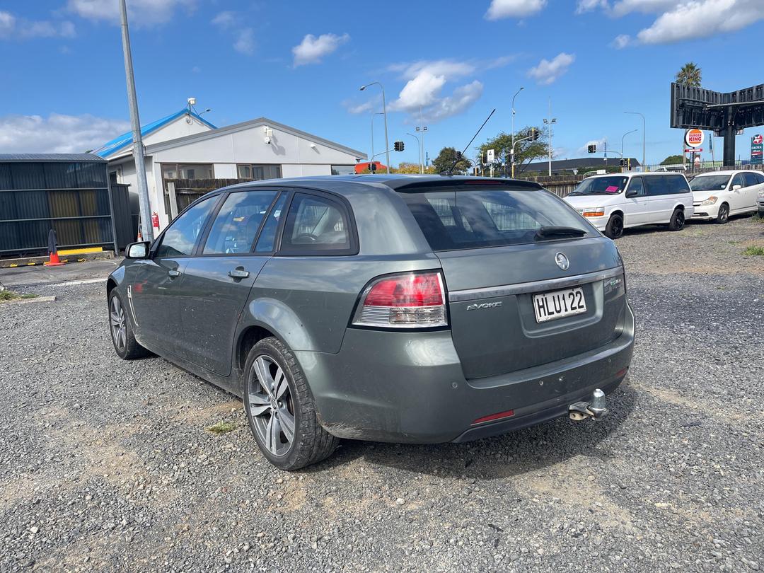 Photo '4' of Holden Commodore VF Evoke V6