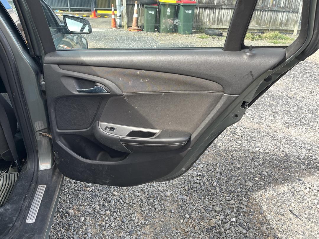 Photo '17' of Holden Commodore VF Evoke V6