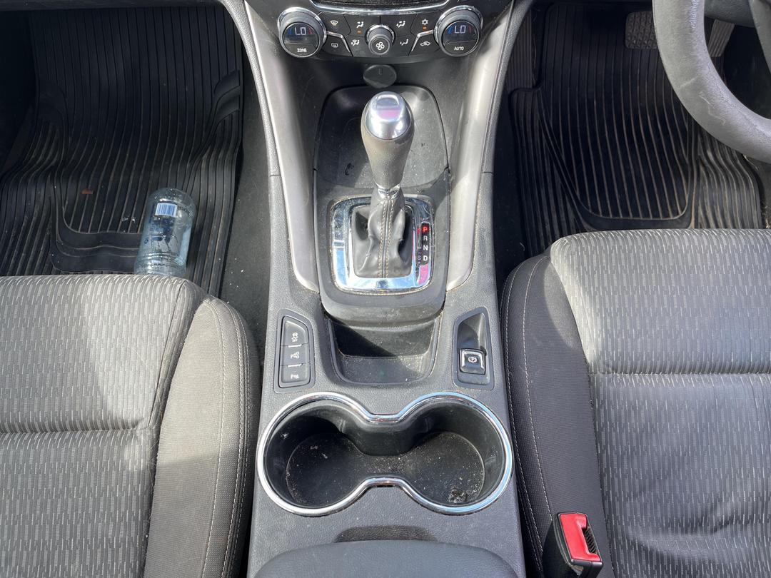 Photo '16' of Holden Commodore VF Evoke V6