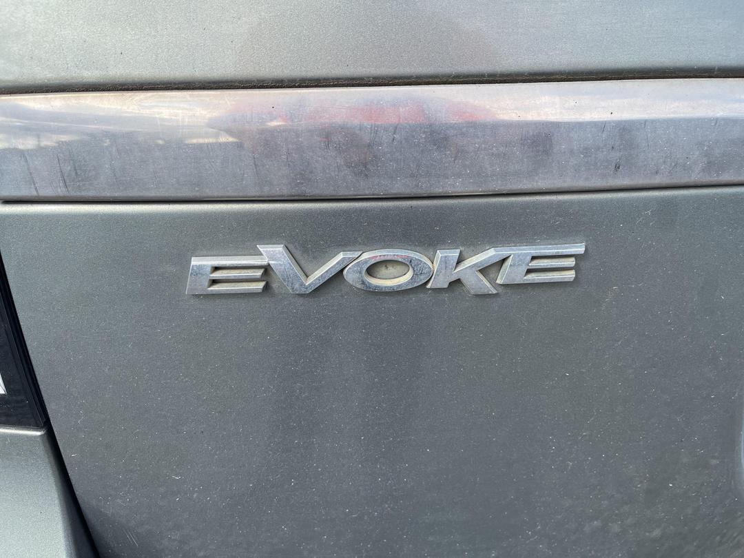 Photo '23' of Holden Commodore VF Evoke V6