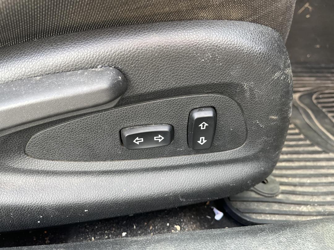 Photo '26' of Holden Commodore VF Evoke V6