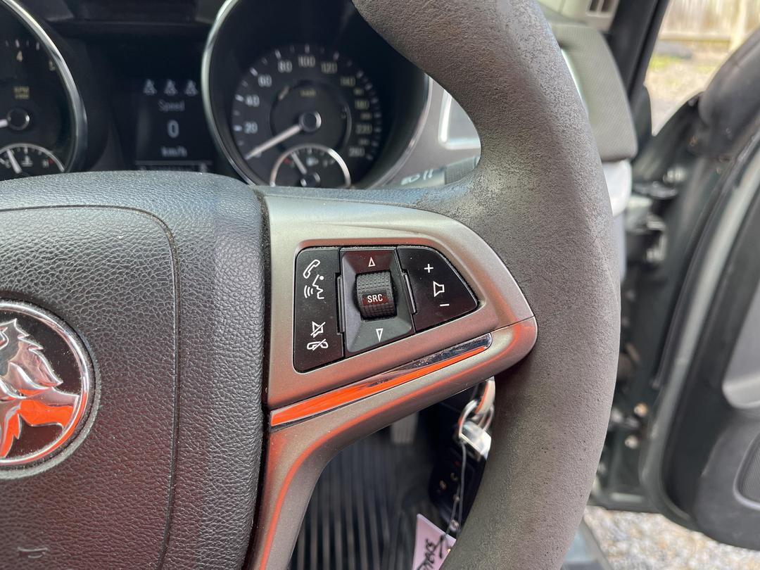 Photo '28' of Holden Commodore VF Evoke V6