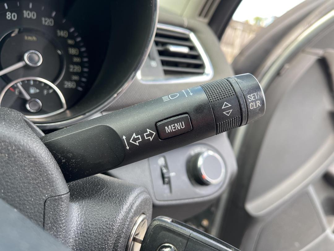 Photo '30' of Holden Commodore VF Evoke V6