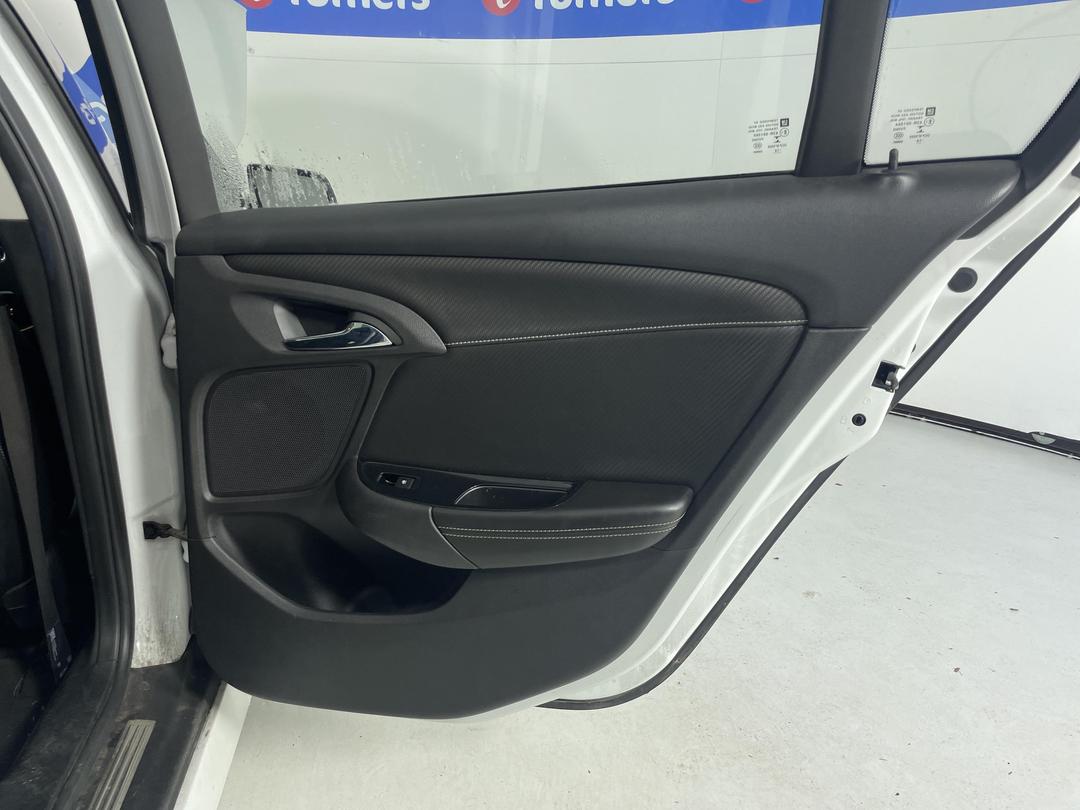 Photo '19' of Holden Commodore