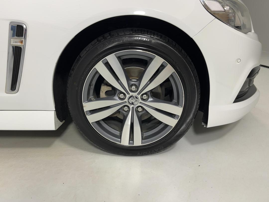 Photo '9' of Holden Commodore