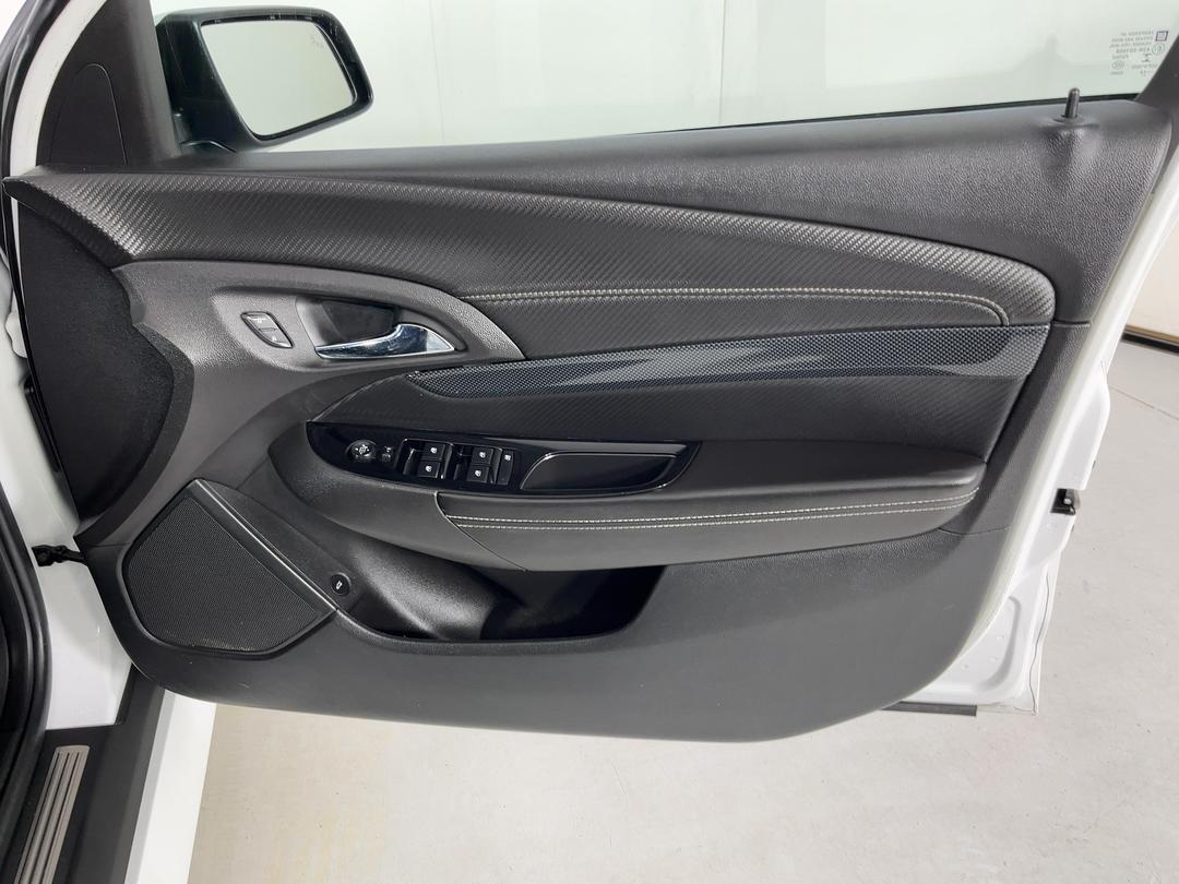 Photo '15' of Holden Commodore