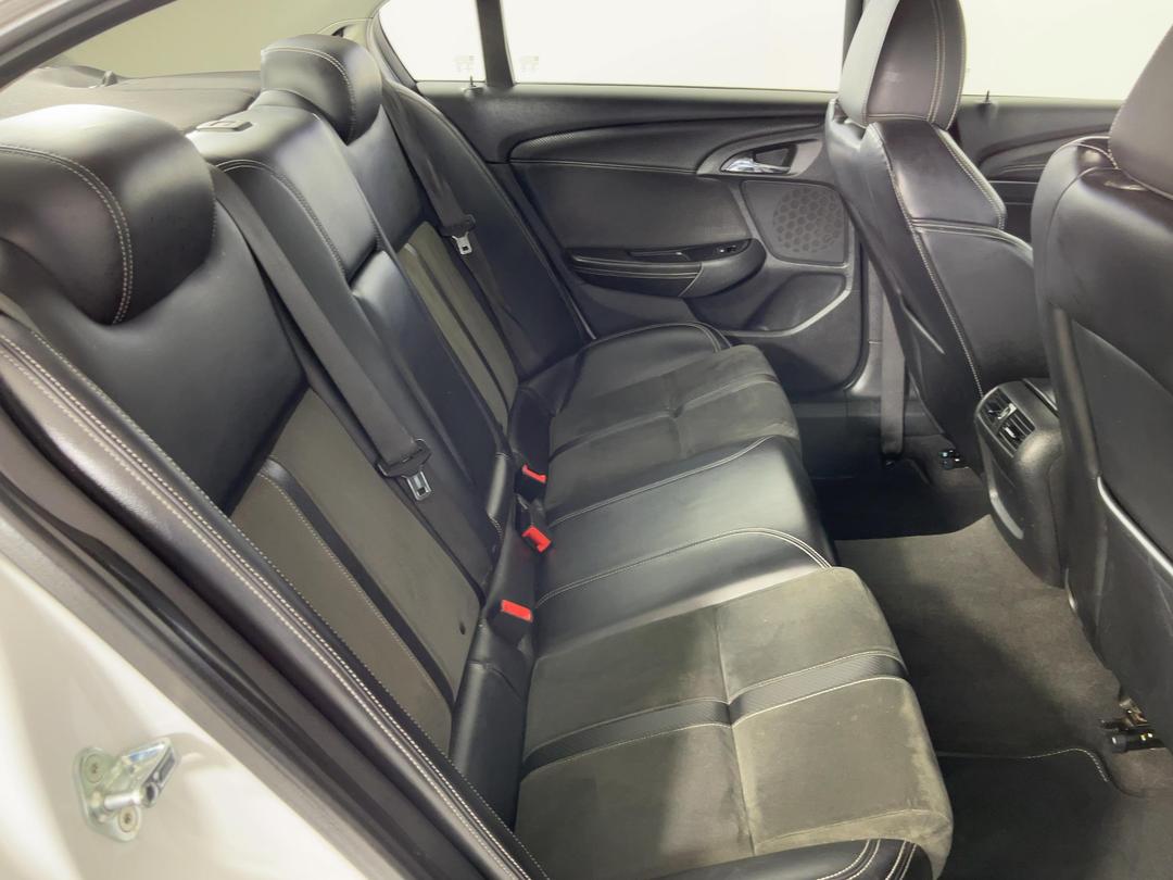 Photo '20' of Holden Commodore