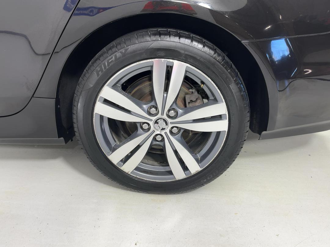 Photo '11' of Holden Commodore