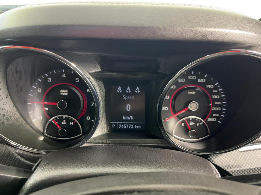 Photo '21' of Holden Commodore